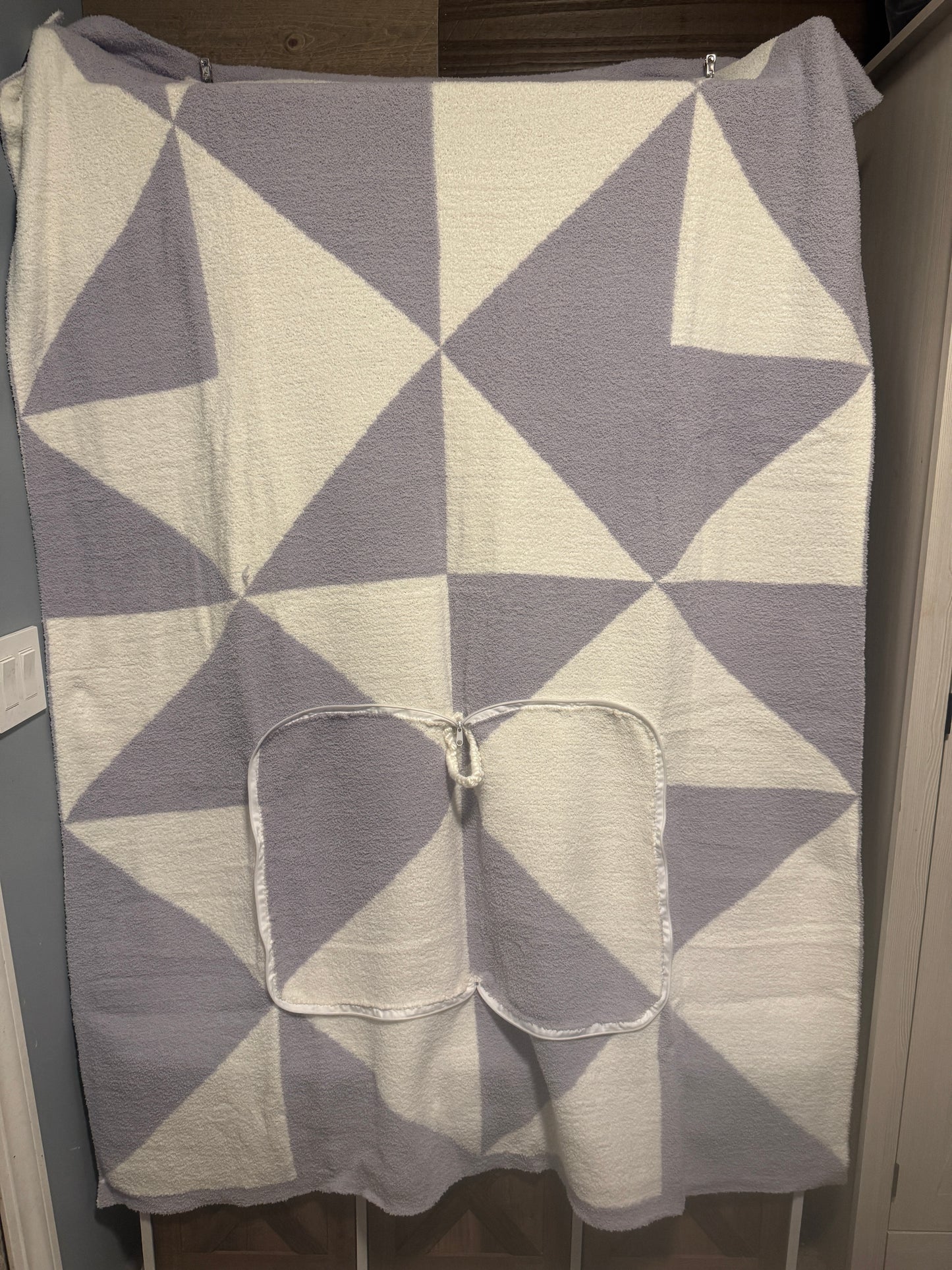 Purple Triangle Blanket Pillow (50x70)