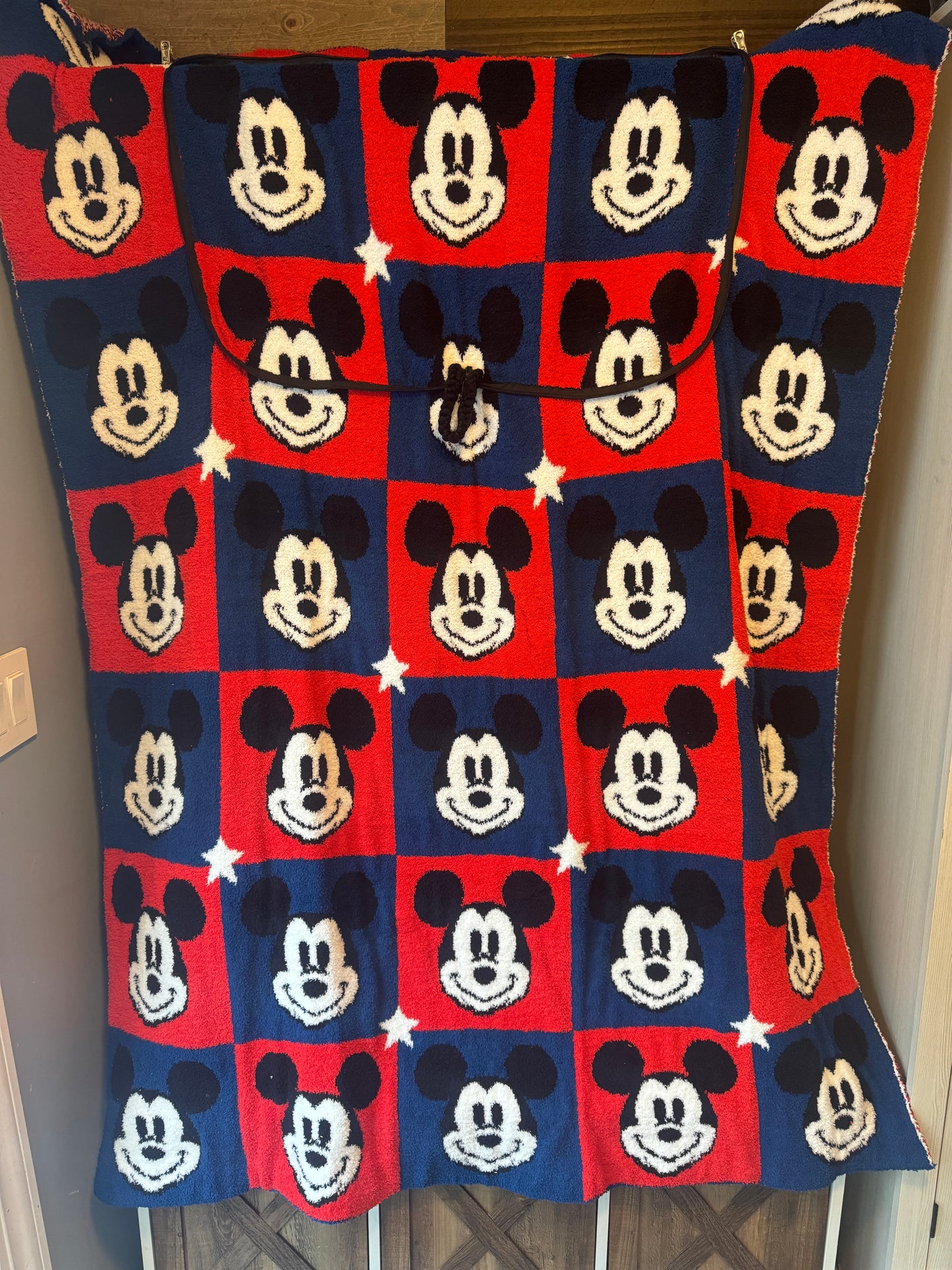 Mickey Mouse Blanket Pillow (50x70)