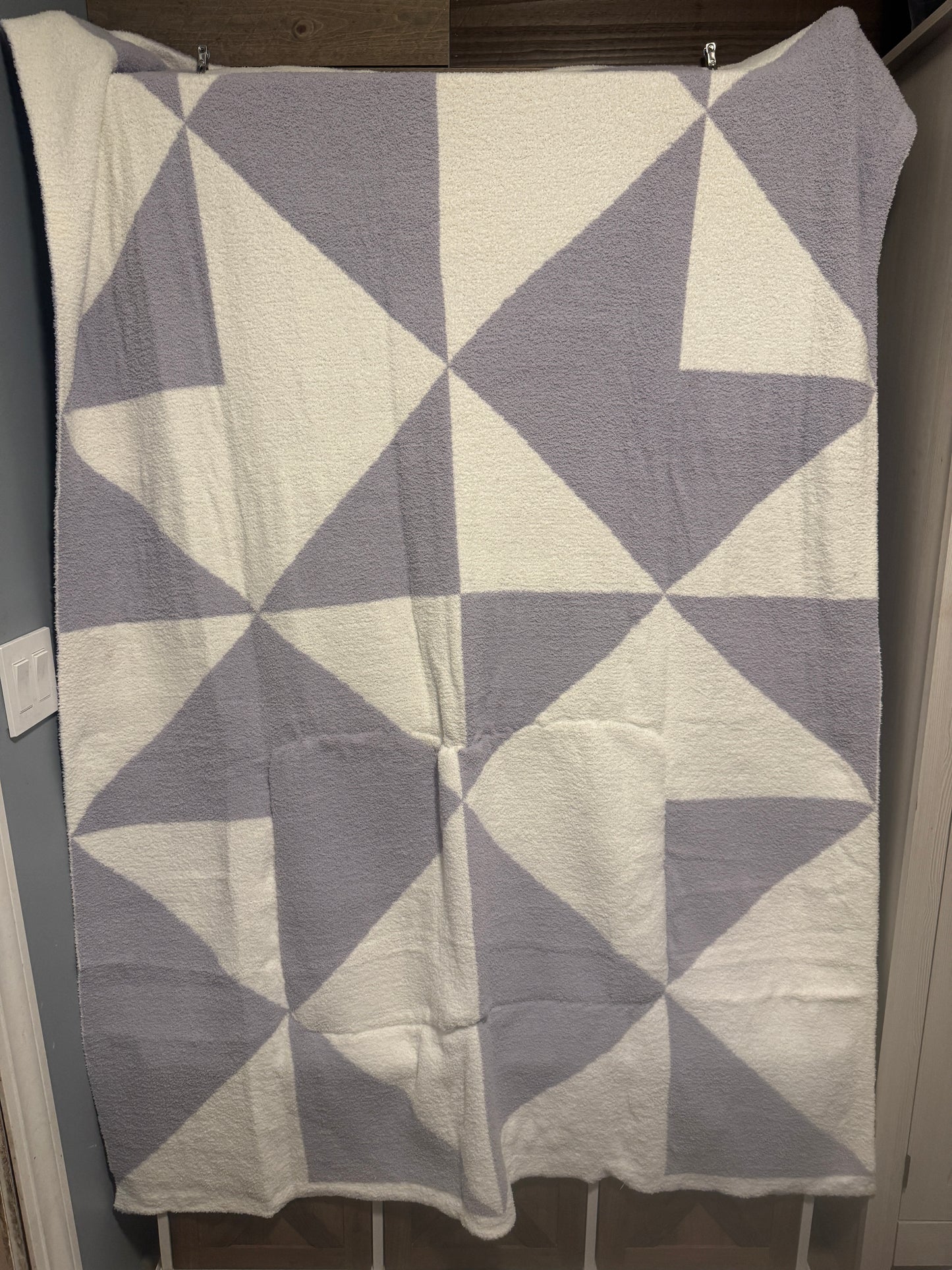 Purple Triangle Blanket Pillow (50x70)