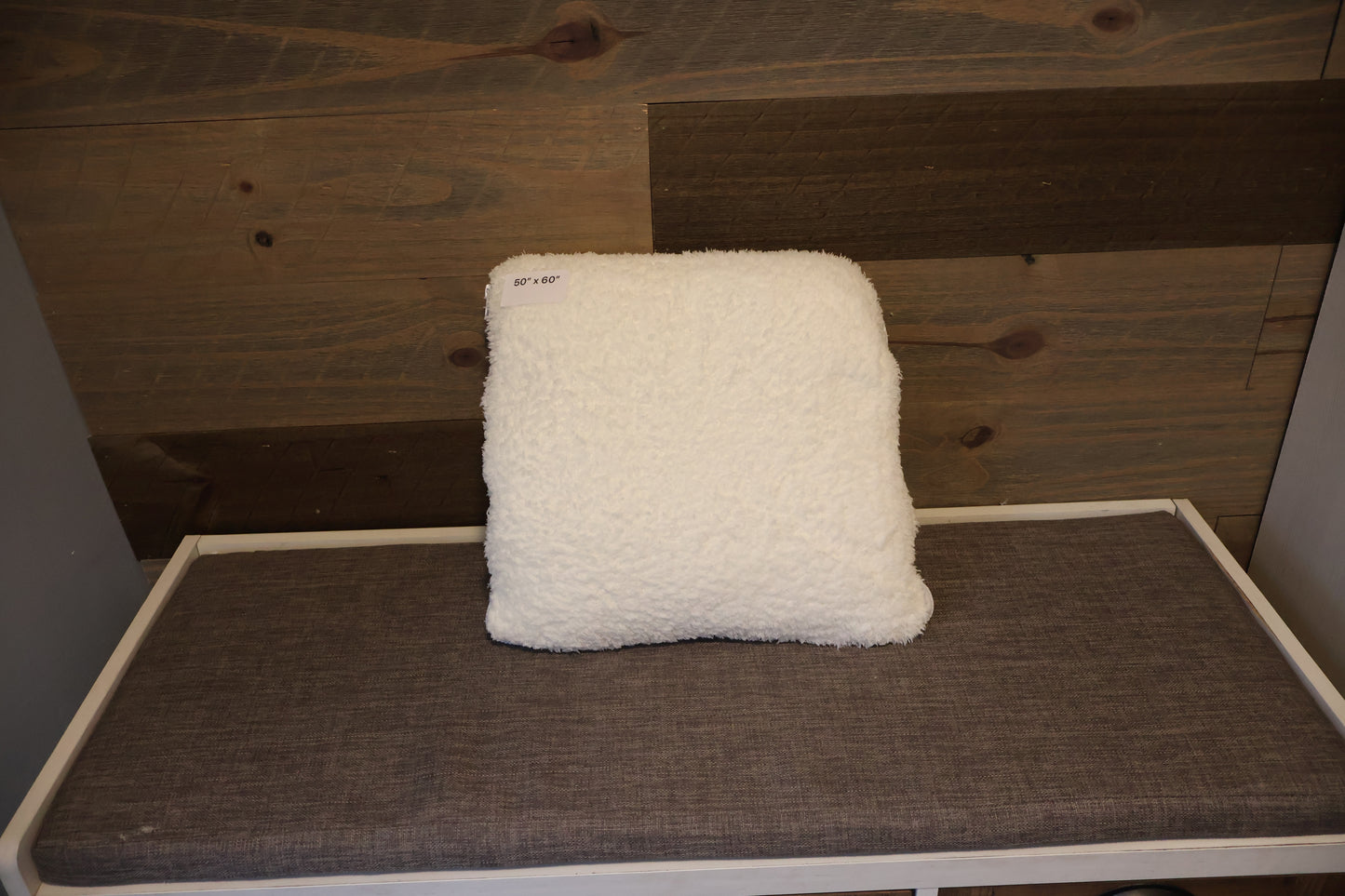 White Blanket Pillow (50x60)