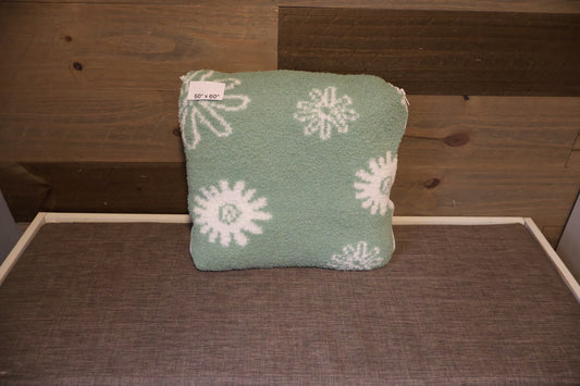 Green Daisy Blanket Pillow (50x60)