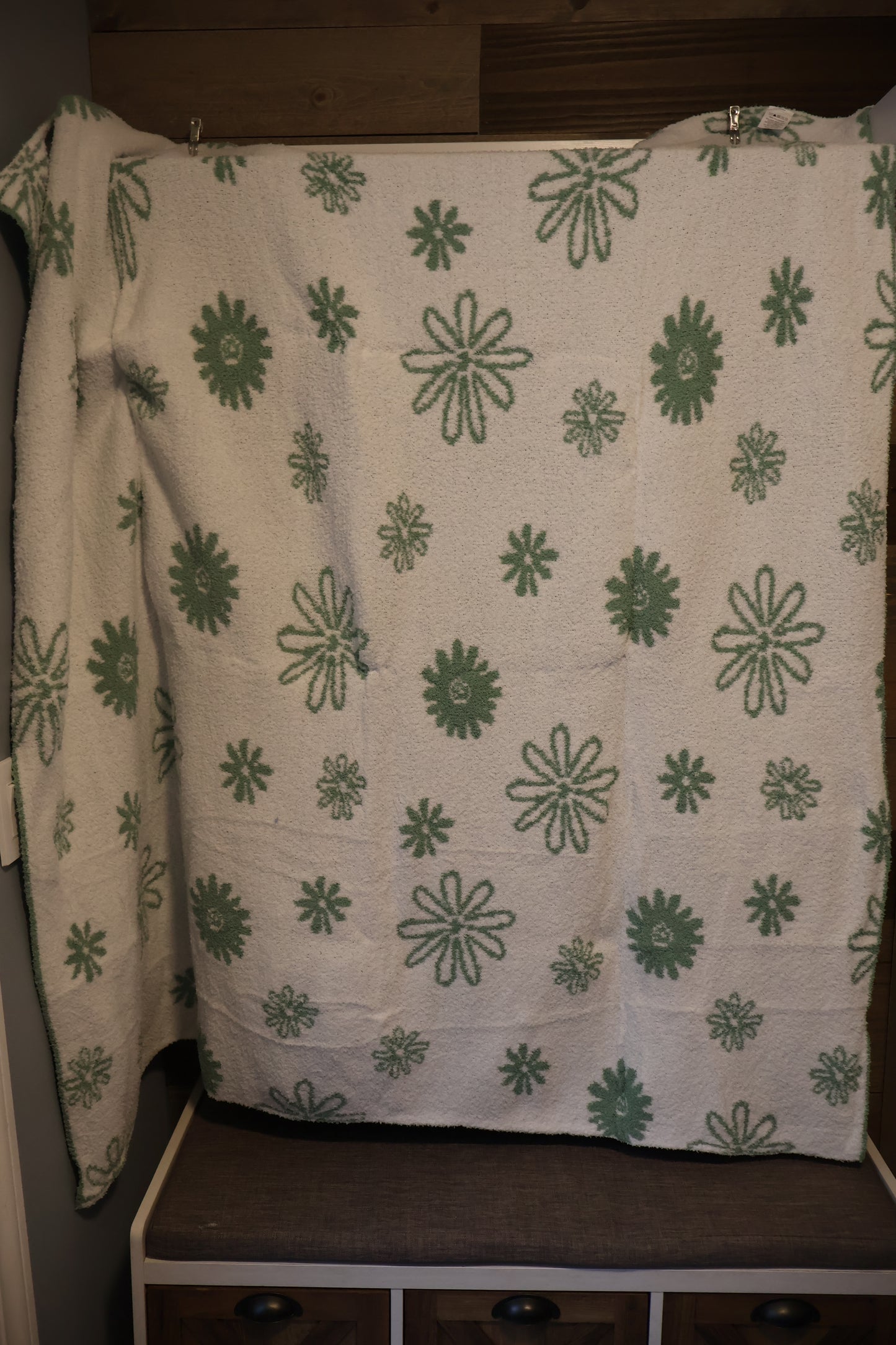 Green Daisy Blanket Pillow (50x60)